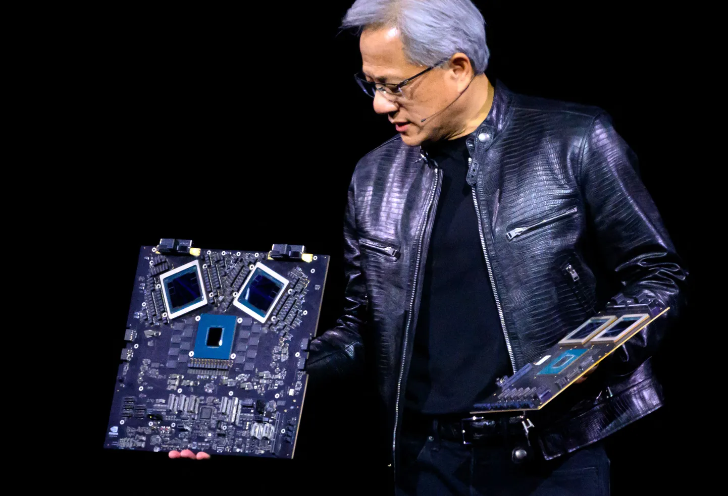 Fotol esitleb Nvidia tegevjuht Jensen Huang tooteid GTC tehisintellekti konverentsil, mis toimus SAP Centeris San Joses Californias, 18. märtsil 2024.