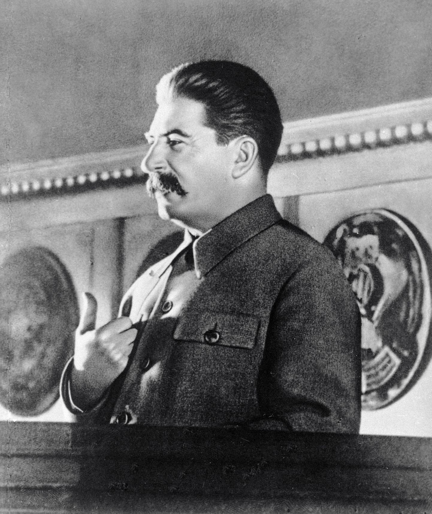 25.11.1936. J. Stalin.