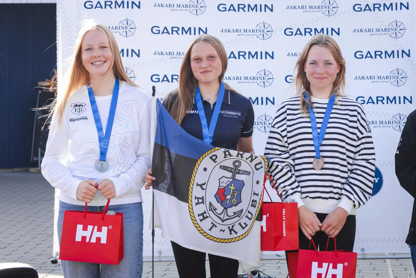 Pärnu jahtklubi lipu all purjetav Laura Marii Taggu krooniti Zoom 8 klassi Eesti meistriks.
