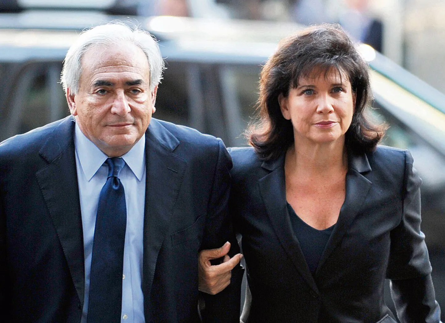 Ikka koos: Dominique Strauss-Kahn ja tema abikaasa Anne Sinclair saabuvad 6. juunil New Yorgis kohtusse.