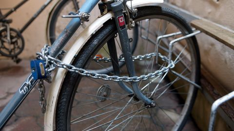 Vargad vehkisid sisse jalgrattaid ja tühjendasid maamaja