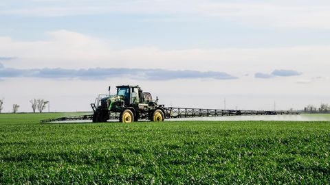 Taimekasvatuse kõrvalmõjude infopäeval selgus, et taimekaitsevahendite jääke leidub nii meie mullas, põhjavees kui ka toidus. Taimekasvatuse kõrvalmõjude infopäeval selgus, et taimekaitsevahendite jääke leidub nii meie mullas, põhjavees kui ka toidus.