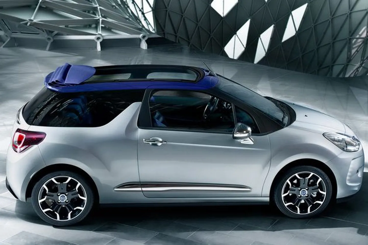Citroen DS3 kabriolett.