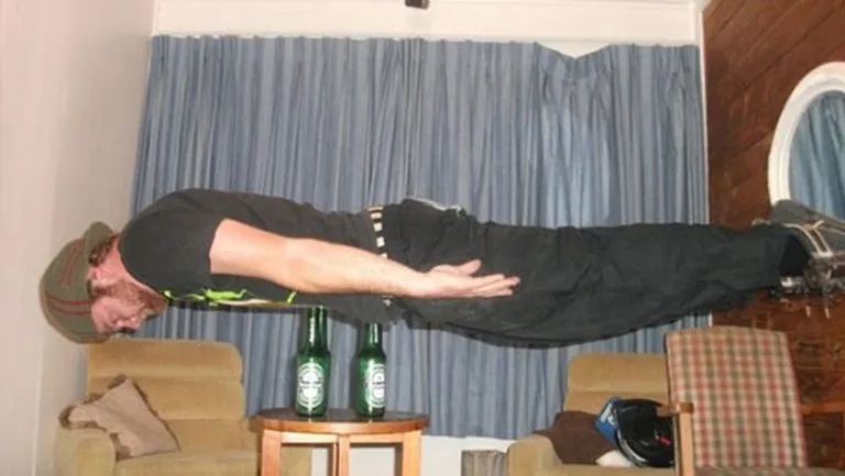 Plankings uz pudelēm