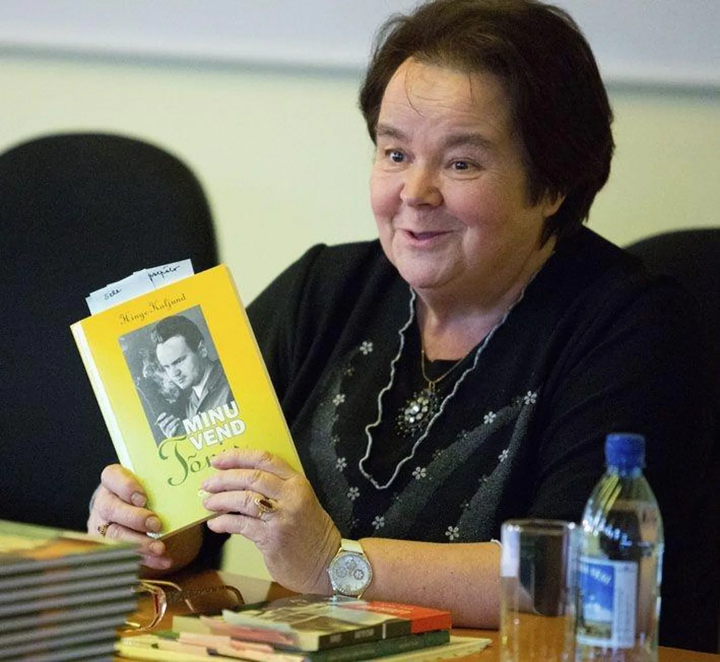Hinge Kaljund on kirjutanud mitu raamatut. Järjekorras kümnes on “Paasvere parunid”.
