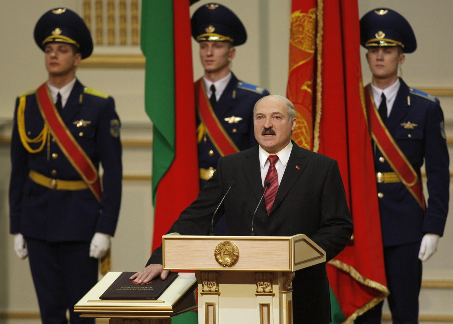 Aleksandr Lukašenka annab ametivannet