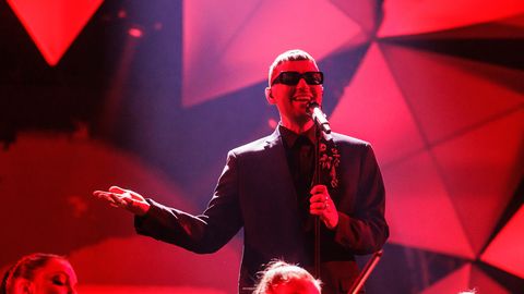 KUUM KLÕPS ⟩ Uus kallim? Räppar Arop jagab fotot koos blondi kaunitariga