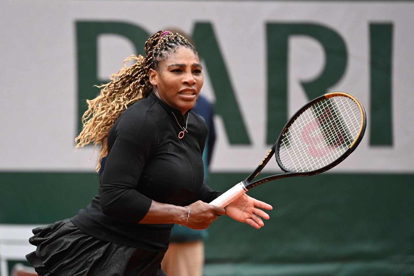 Serena Williamsi ajalooline triumf peab veel ootama.
