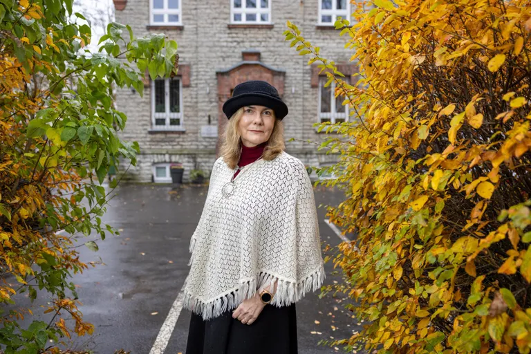 Kõik ei saa ettevõtjaks, päris paljud inimesed lähevad palgatööle, osutab ametiühingute keskliidu juht Kaia Vask. Sellepärast oleks vaja koolis ettevõtluse kõrval õpetada seda, milline peab olema tööleping ja kujundada harjumus see anne allkirjastamist läbi lugeda.