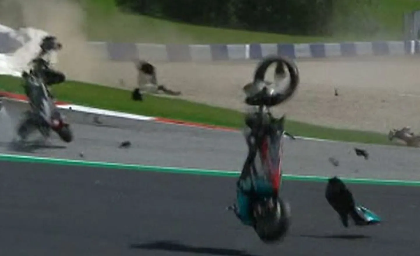 Õnnetus MotoGP Austria etapil.