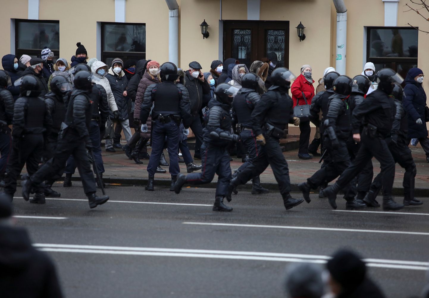 Полиция на улицах Минска.