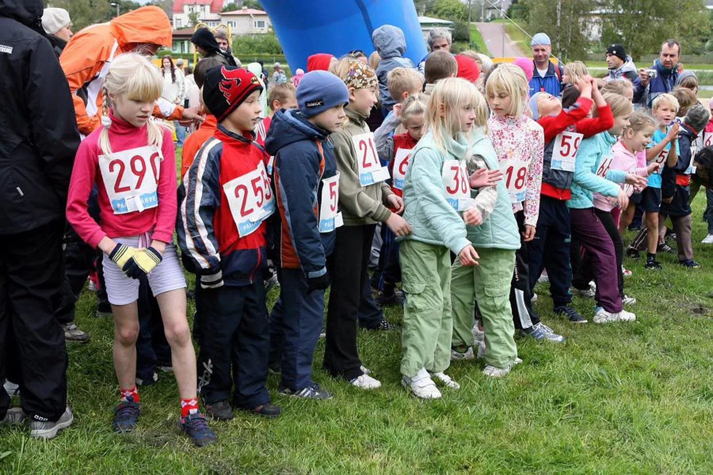 Möödunudsügisese ümber Paala järve jooksu lõpetas 305 last.