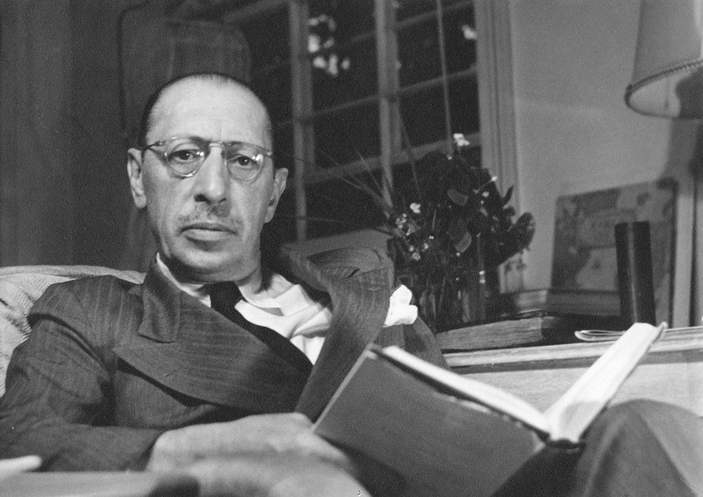 Igor Stravinski "Sõduri lugu" sündis 1918. aastal, kui helilooja maailmasõja lõpul peatus Šveitsis ja teenis raha kohvikutes klaverit mängides.