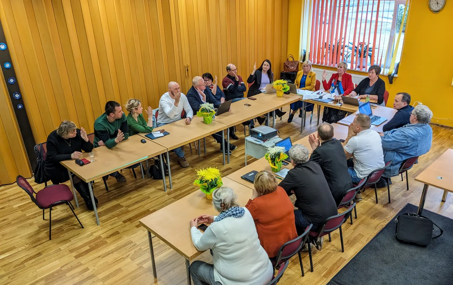 Toila vallavolikogu koalitsioon hääletas üksmeelselt uue põhikooli poolt; opositsioon selle vastu.