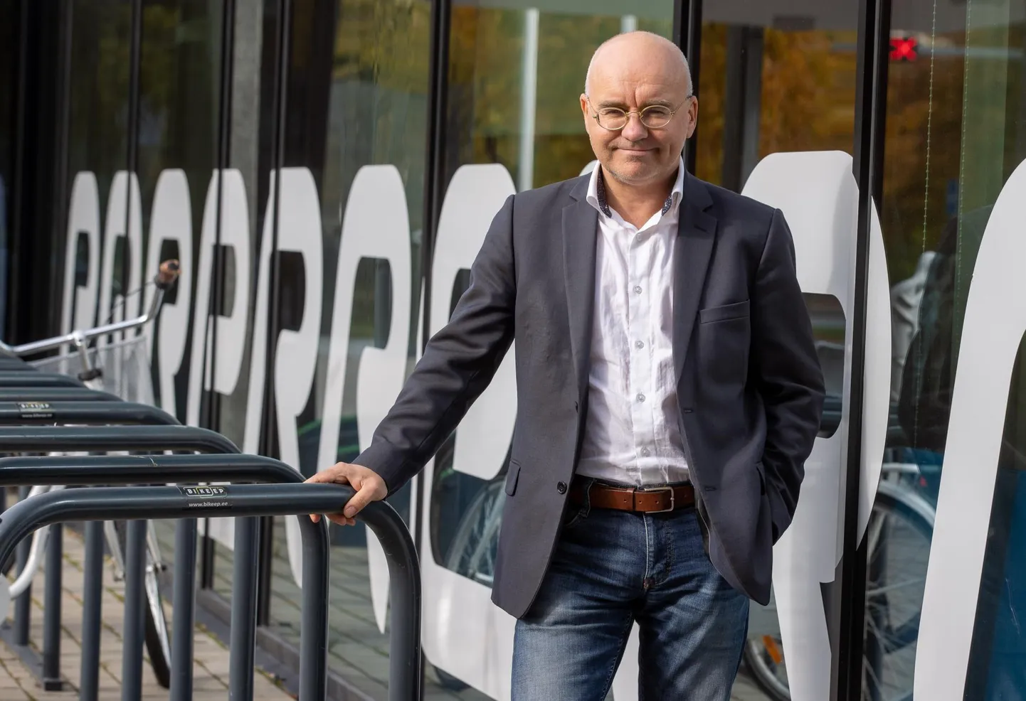 ERRi juhatuse esimehe Erik Roose sõnul pole asi selles, mis mudeli järgi hakkab ERR edaspidi raha saama, vaid peamine on see, et saabuks teadmine ja kindlus, mis saab rahaga aasta, kahe või kolme pärast.