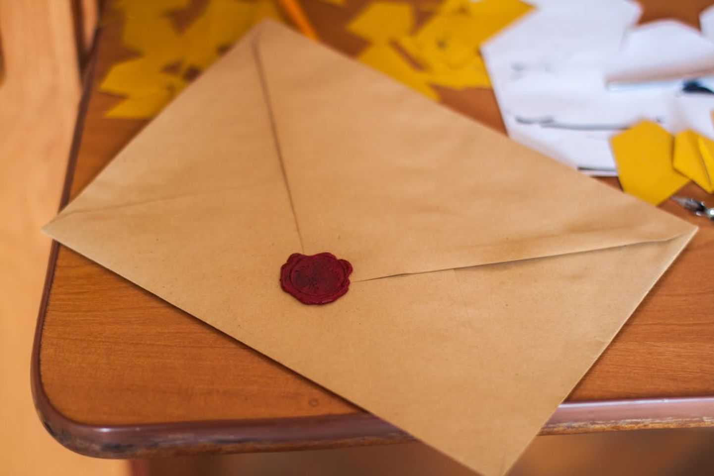 Pikad pühad annavad puhkust ka postkontori töötajatele, mis tähendab, et jõulukaardid tuleks aegsasti ära saata.