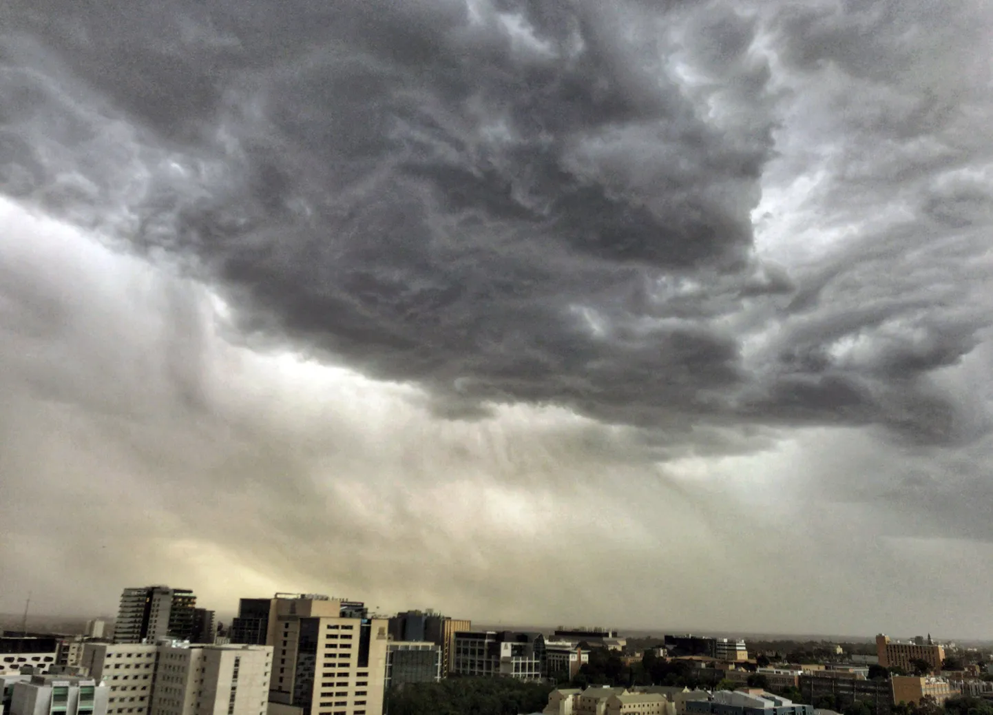 Esmaspäevane äikesetorm Melbourne'is.