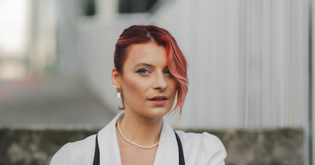 EKSKLUSIIVNE INTERVJUU ⟩ «Kodumaised poliitikud suhtuvad rõivastumise ja  moe temaatikasse liiga üleolevalt!» jagab Tallinn Fashion Weeki eel oma  mõtteid Meisi Volt