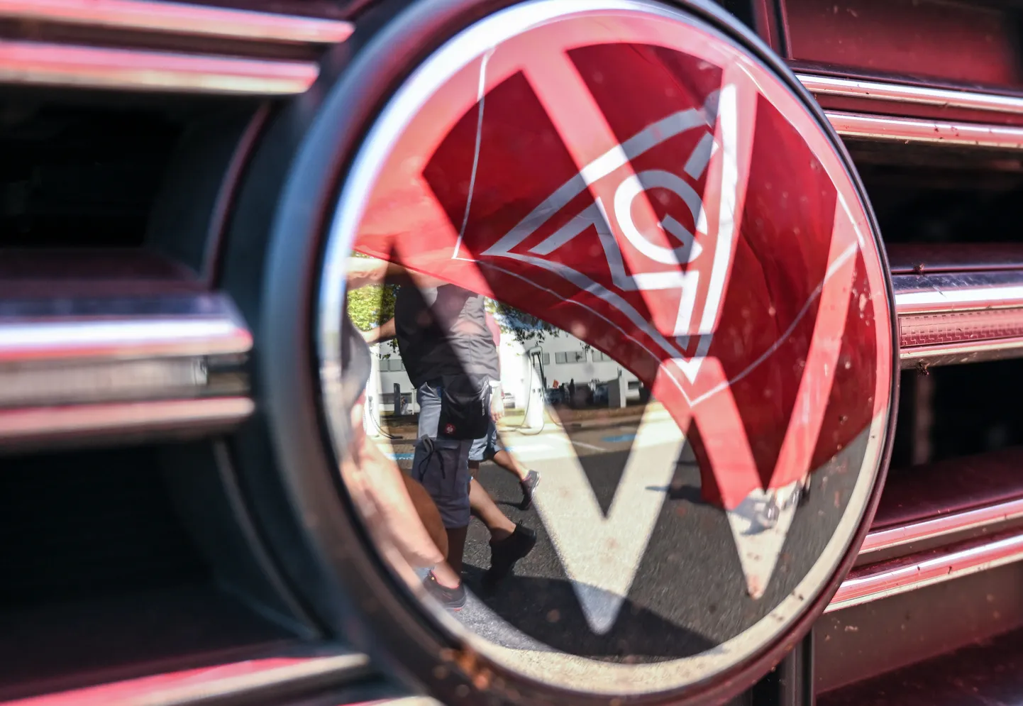 Volkswageni Zwickau tehase juures protestib ametiühing võimalike koondamiste vastu.