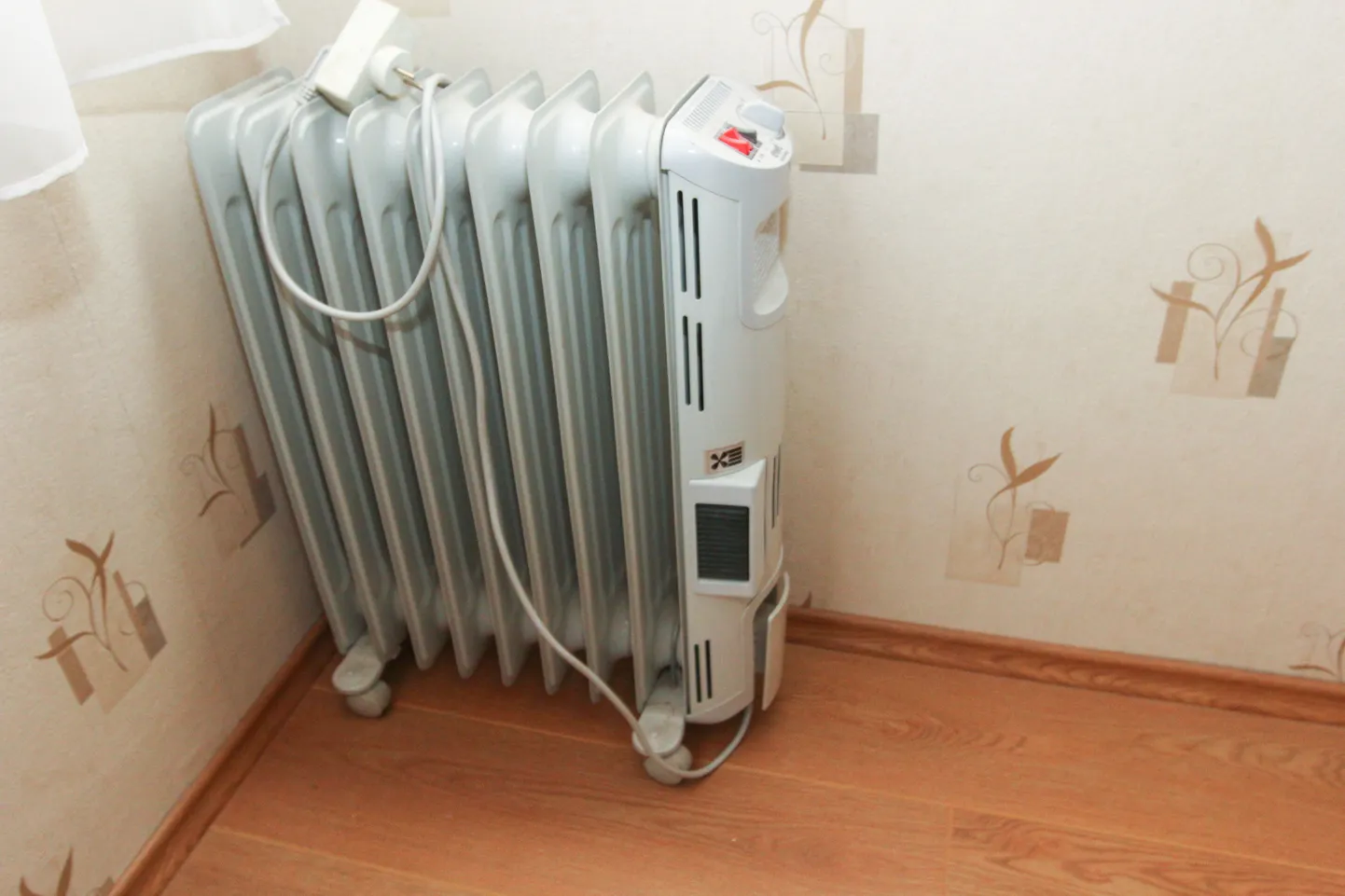 Elektritoitega õliradiaator