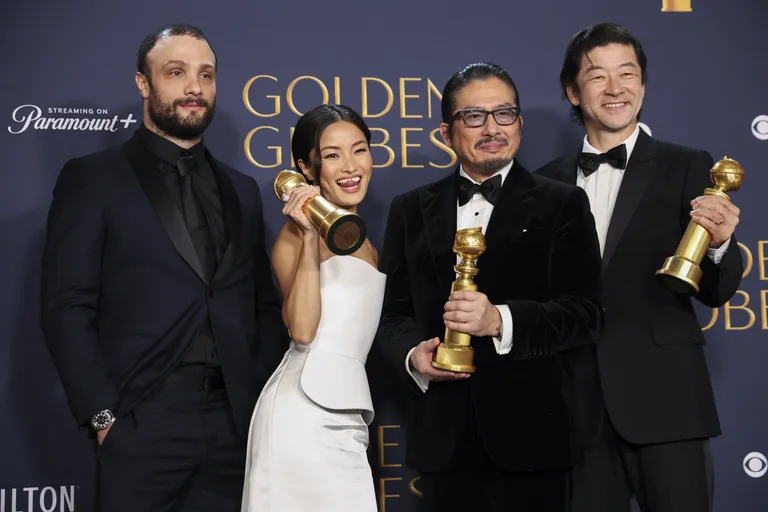 Cosmo Jarvis, Anna Sawai, Hiroyuki Sanada, Tadanobu Asano, kes pälvisid auhinnad seriaali «Shōgun» eest.