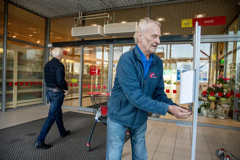 Ülejõe Selveris desotas poole tunni jooksul käsi seitse inimest 85st.