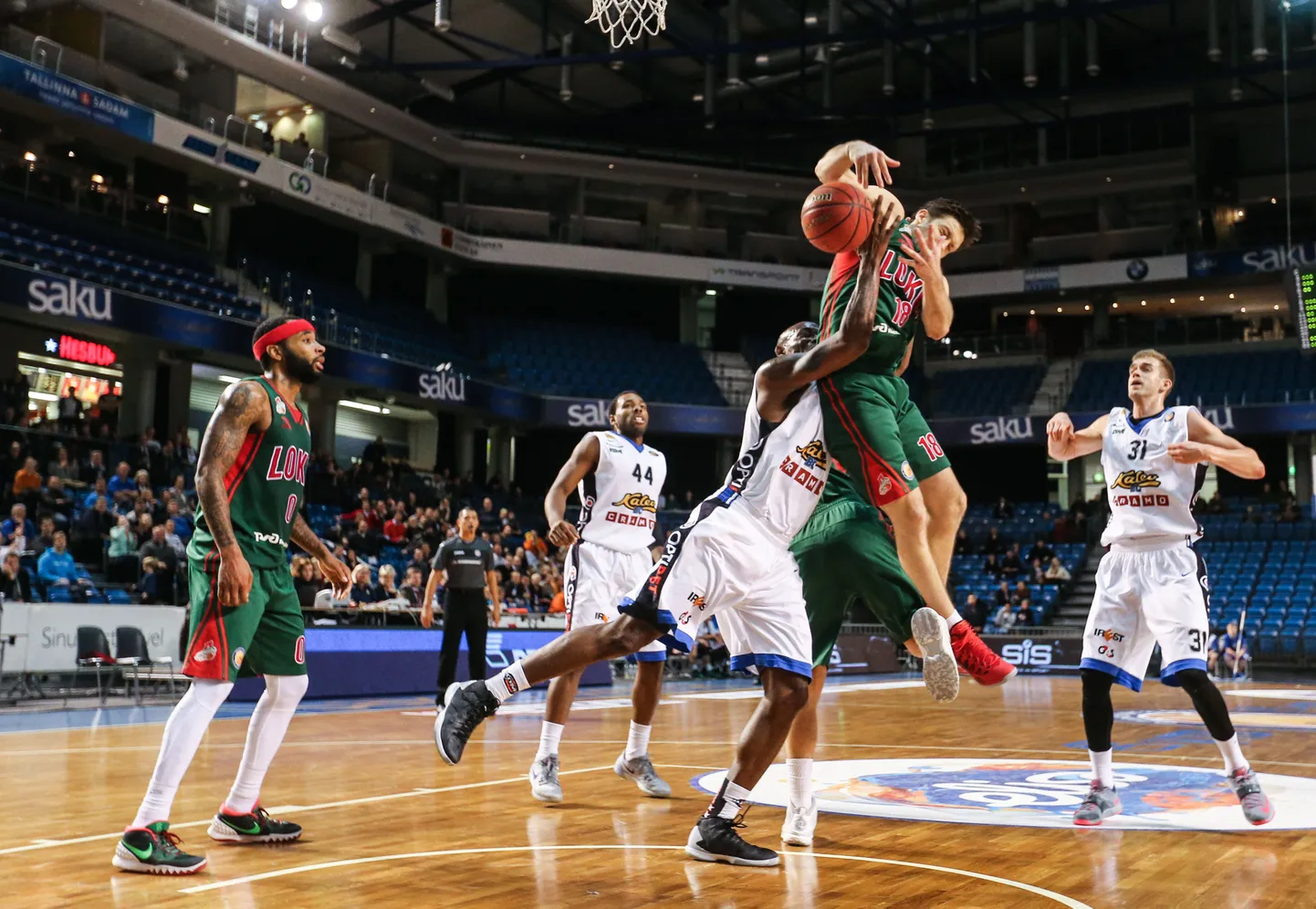 Момент матча Kalev/Cramo - Lokomotiv-Kuban.