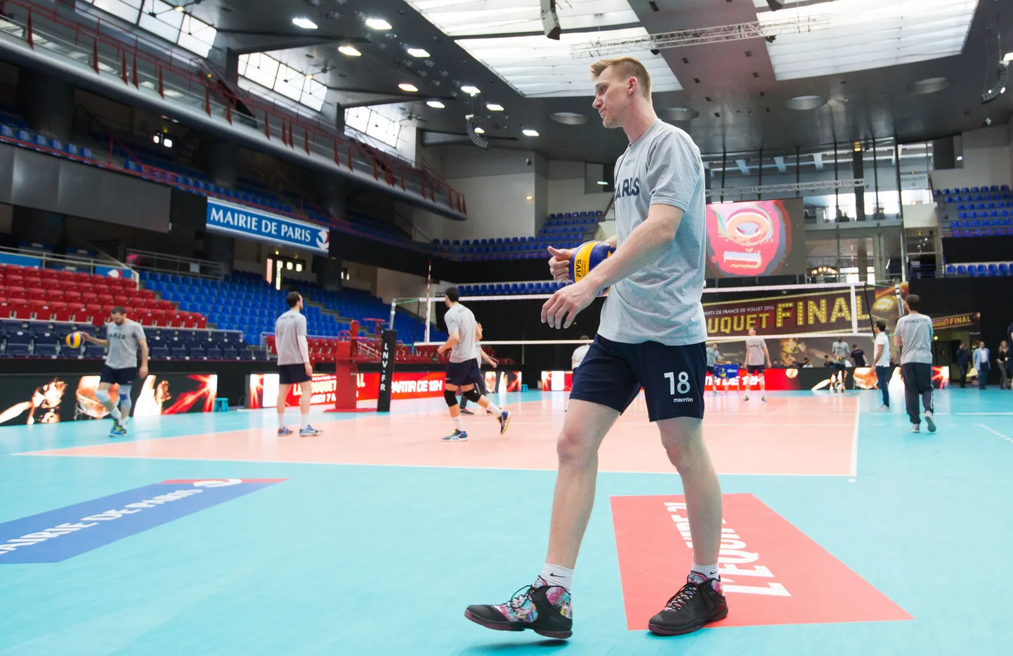 Ardo Kreek Pariisi Volley trennis.