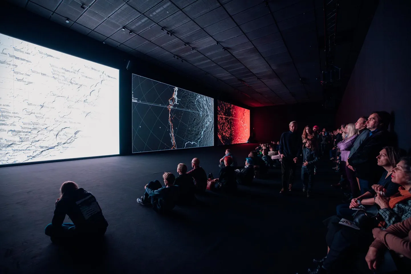 Tartu 2024 kultuuriprogrammi raames toimus 2. novembril eesti rahva muuseumis Eesti Filharmoonia Kammerkoori esituses Jaapani heli- ja visuaalkunstniku Ryoji Ikeda heliteose maailma esiettekanne. Koori juhatas Tõnu Kaljuste. Sellele eelnes Ikeda audiovisuaalse isikunäituse avamine.