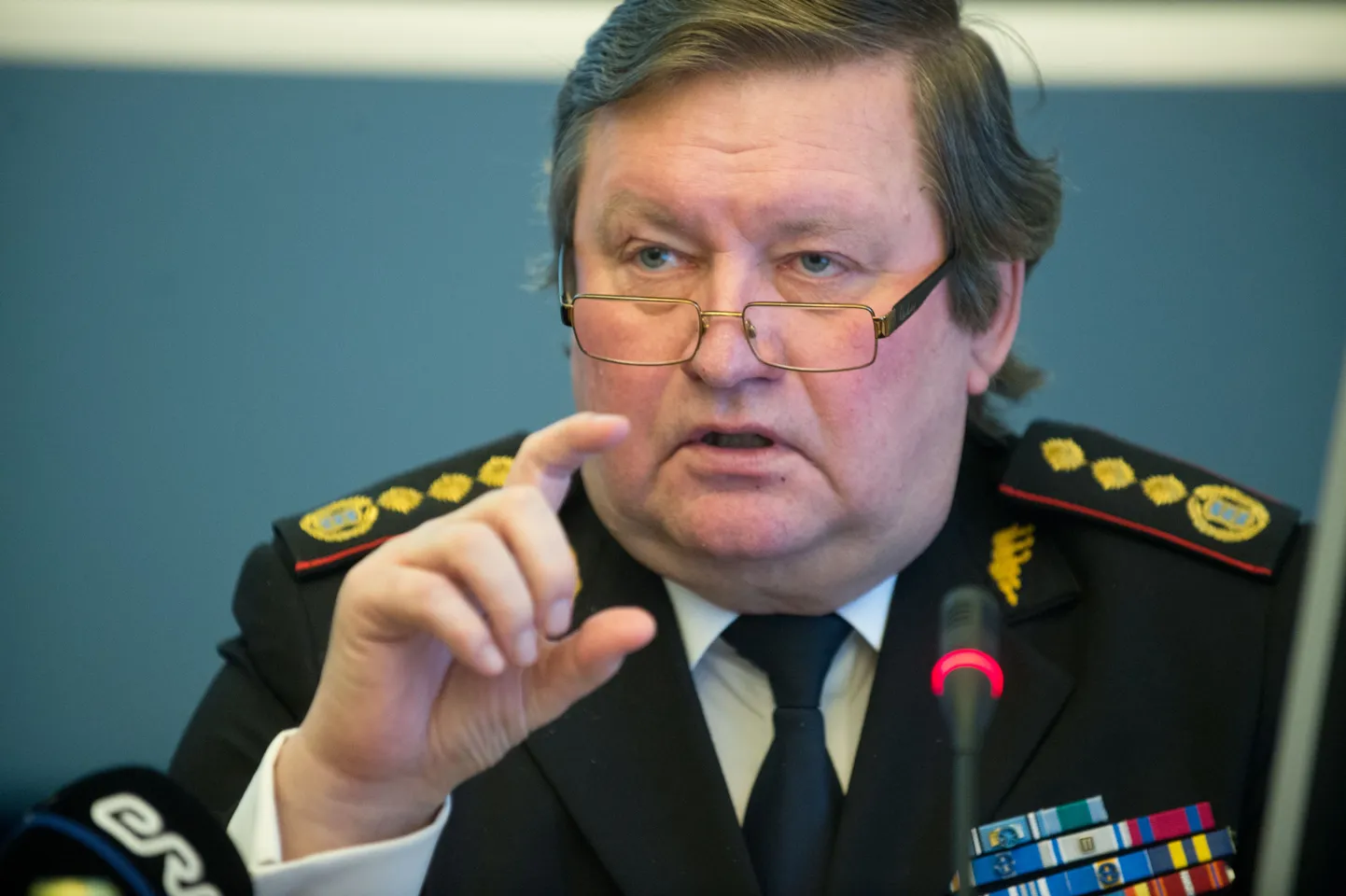 Ametist lahkuv Kalev Timberg.