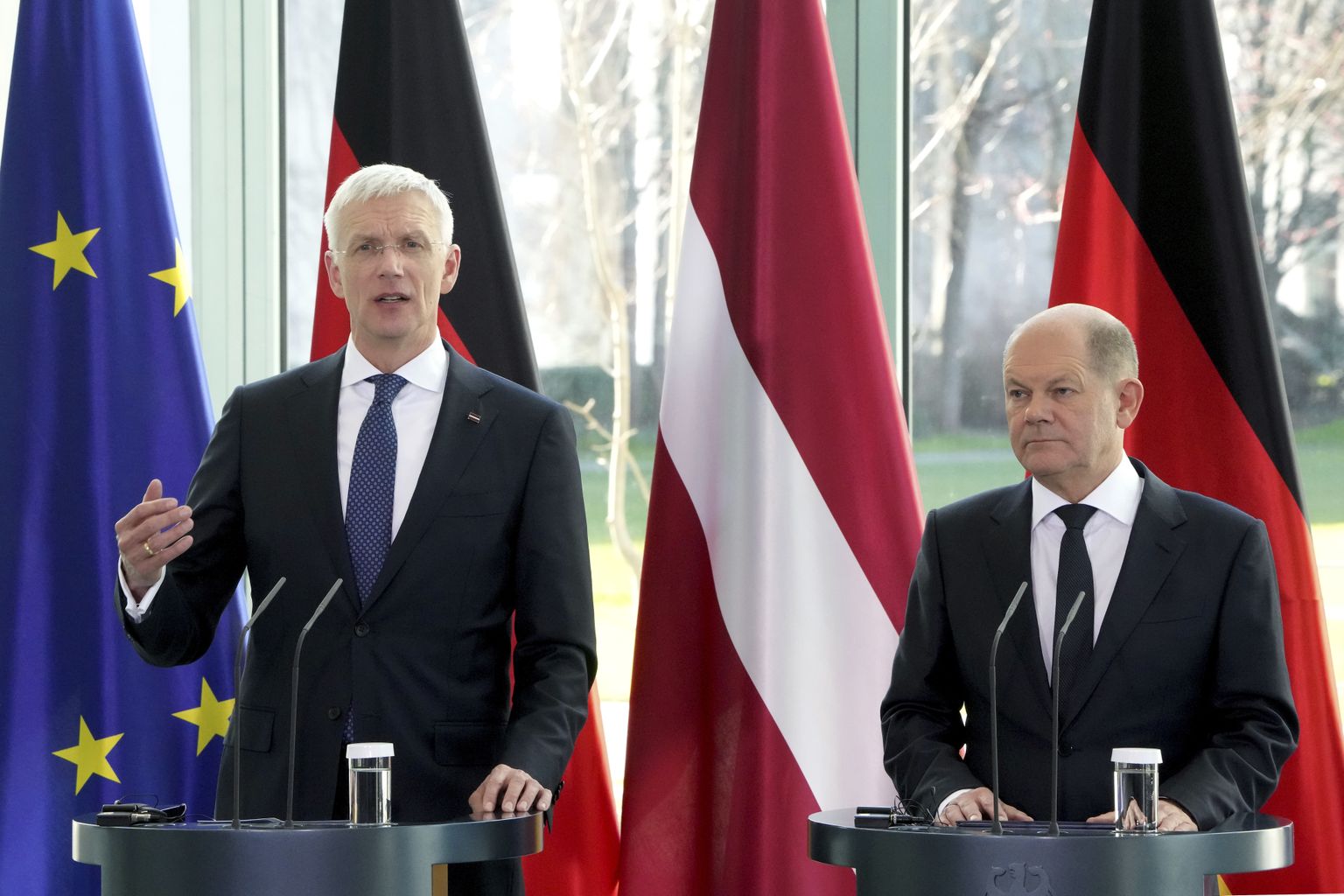 Vācijas kanclera Olafa Šolca un Latvijas Ministru prezidenta Krišjāņa Kariņa (JV) tikšanās