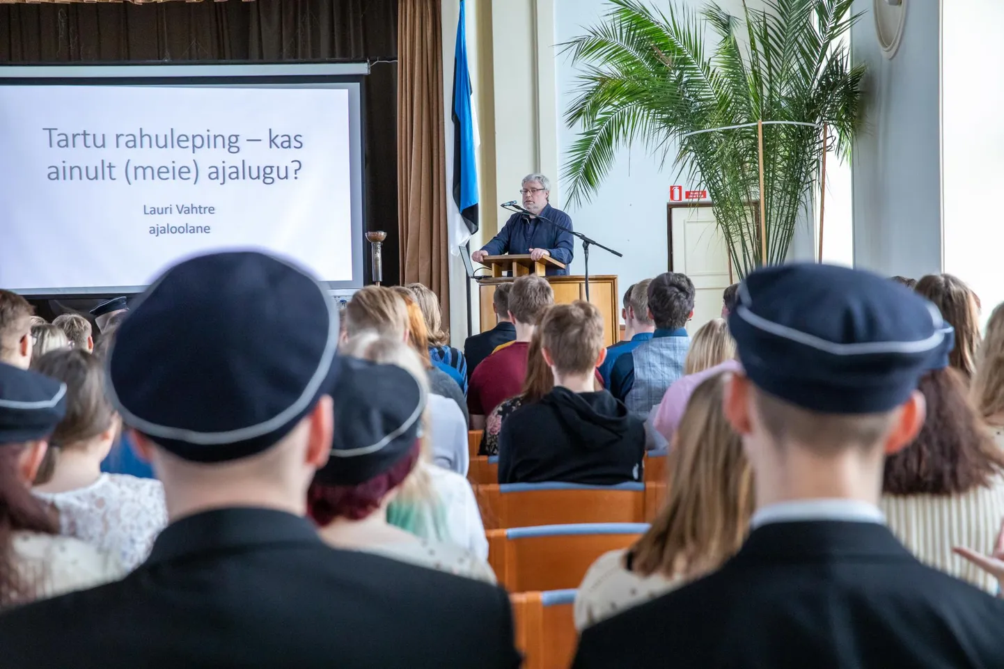 Ajaloolane Lauri Vahtre arutles enda ettekandes, kelle sõda vabadussõda oli: kas ainult meie võitlus, naabrite kodusõda või veel kellegi oma?