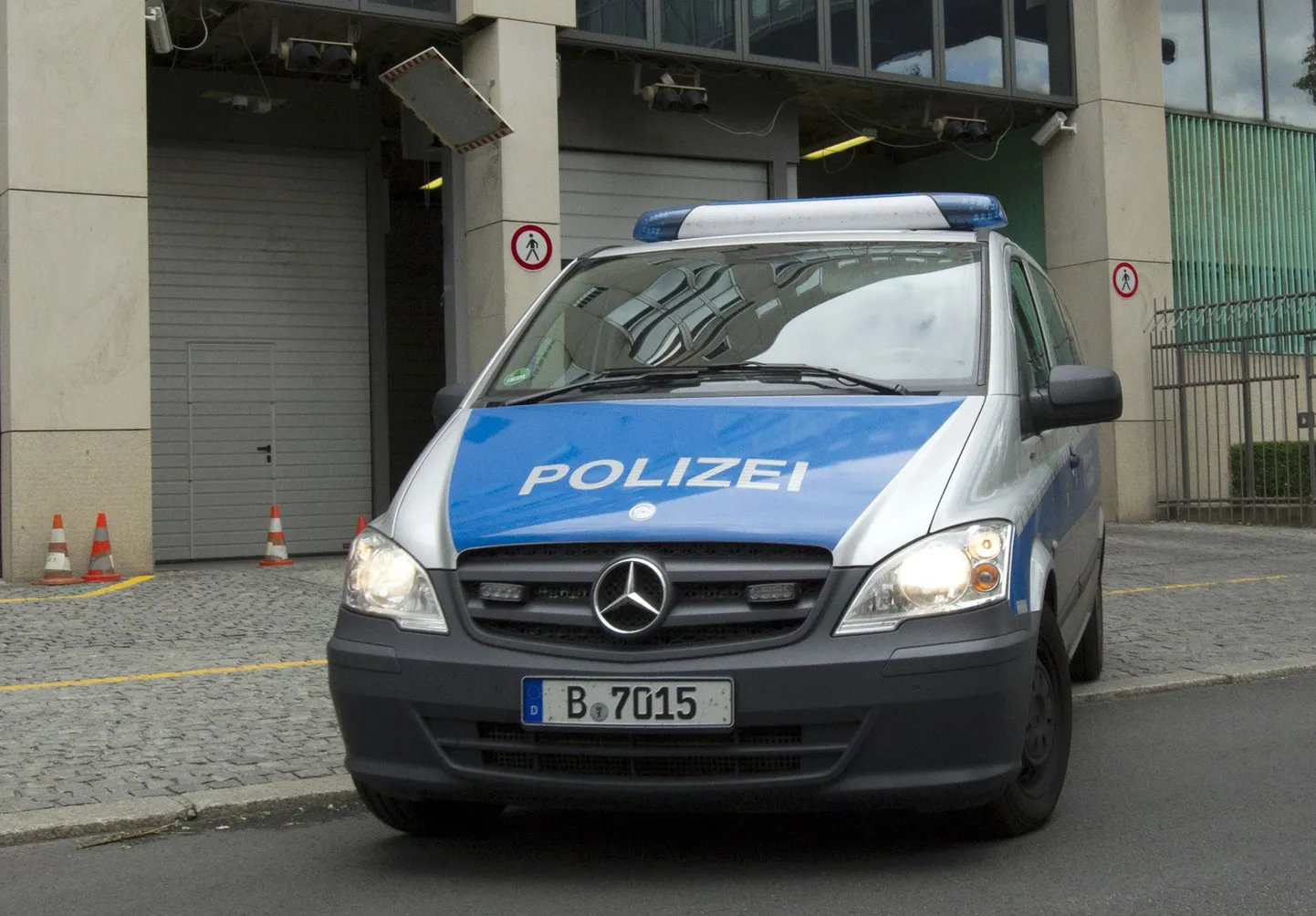 Автомобиль немецкой полиции