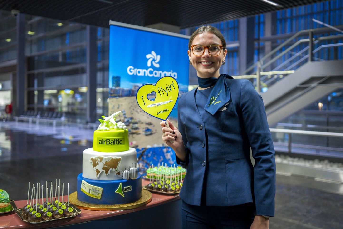 "airBaltic" atklāj sezonālo bāzi Grankanārijā