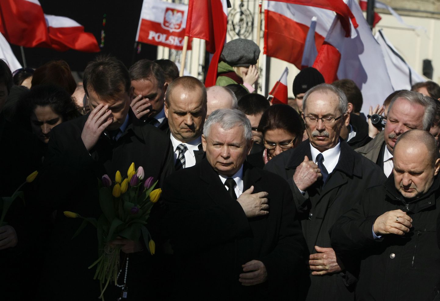 Poola mälestas lennuõnnetuses hukkunuid-