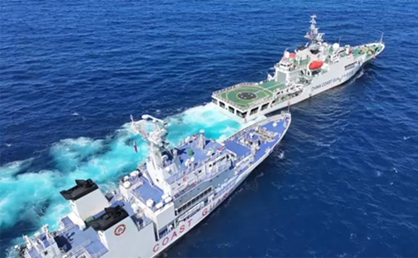 Hiina rannikuvalvelaev blokeerimas Filipiinide rannikuvalvelaeva BRP Teresa Magbanua liikumist Lõuna-Hiina merel.