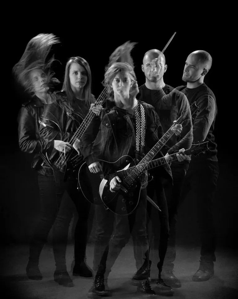 Grupa "Pelni"