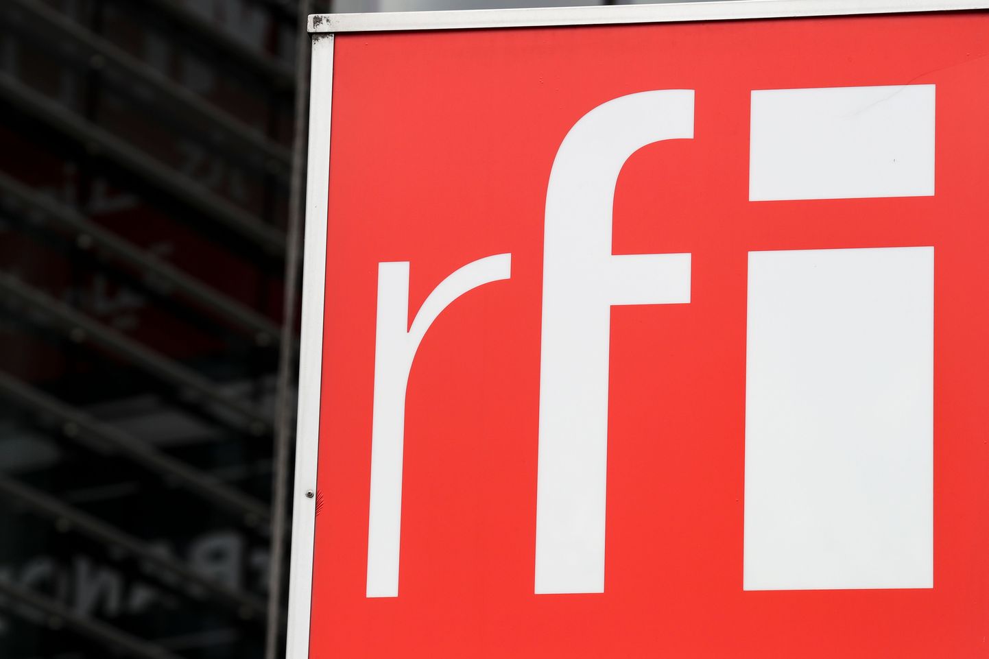 Raadiojaama Radio France Internationale (RFI) logo.