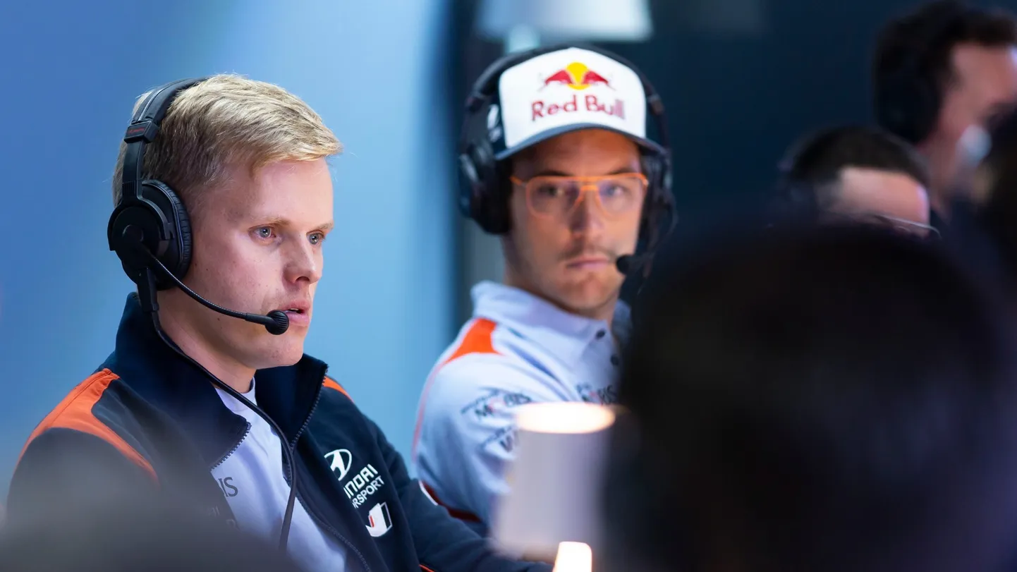Ott Tänak (esiplaanil) ja Thierry Neuville.