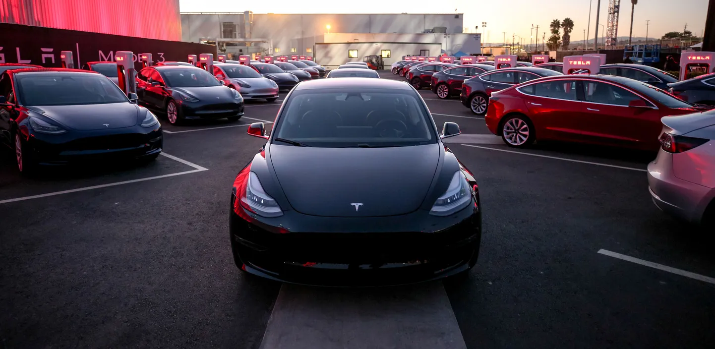 Tesla Model 3 avaüritus