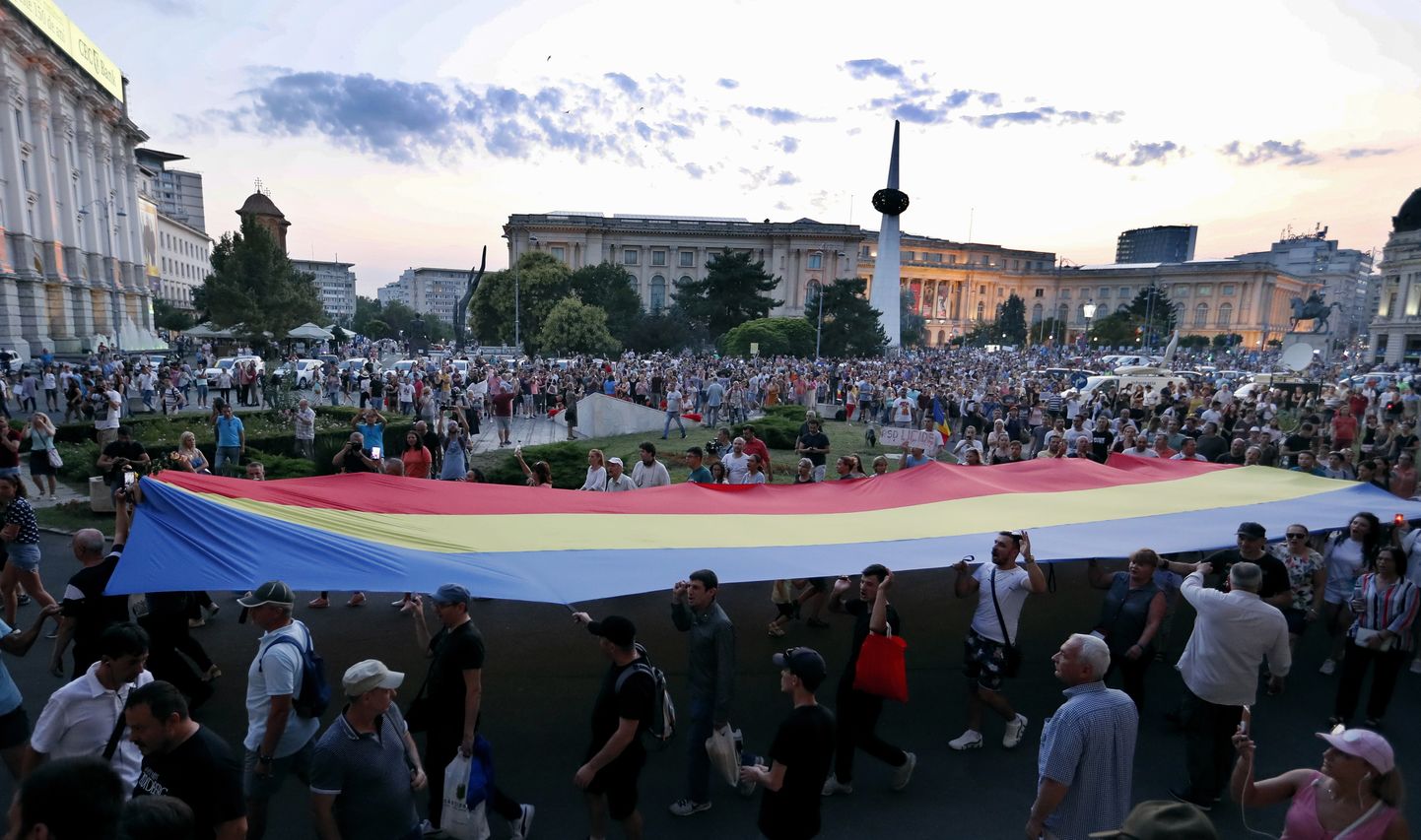 Meeleavaldajad Bukarestis.