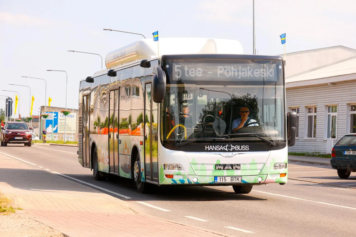 Rakvere linnaliinibuss Pöhjakeskusesse.