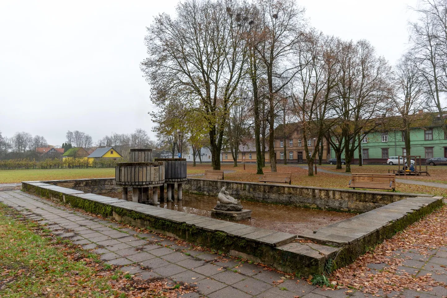 Viljandi linnavalitsuse lammutamisplaanide vastu kogutakse allkirju.