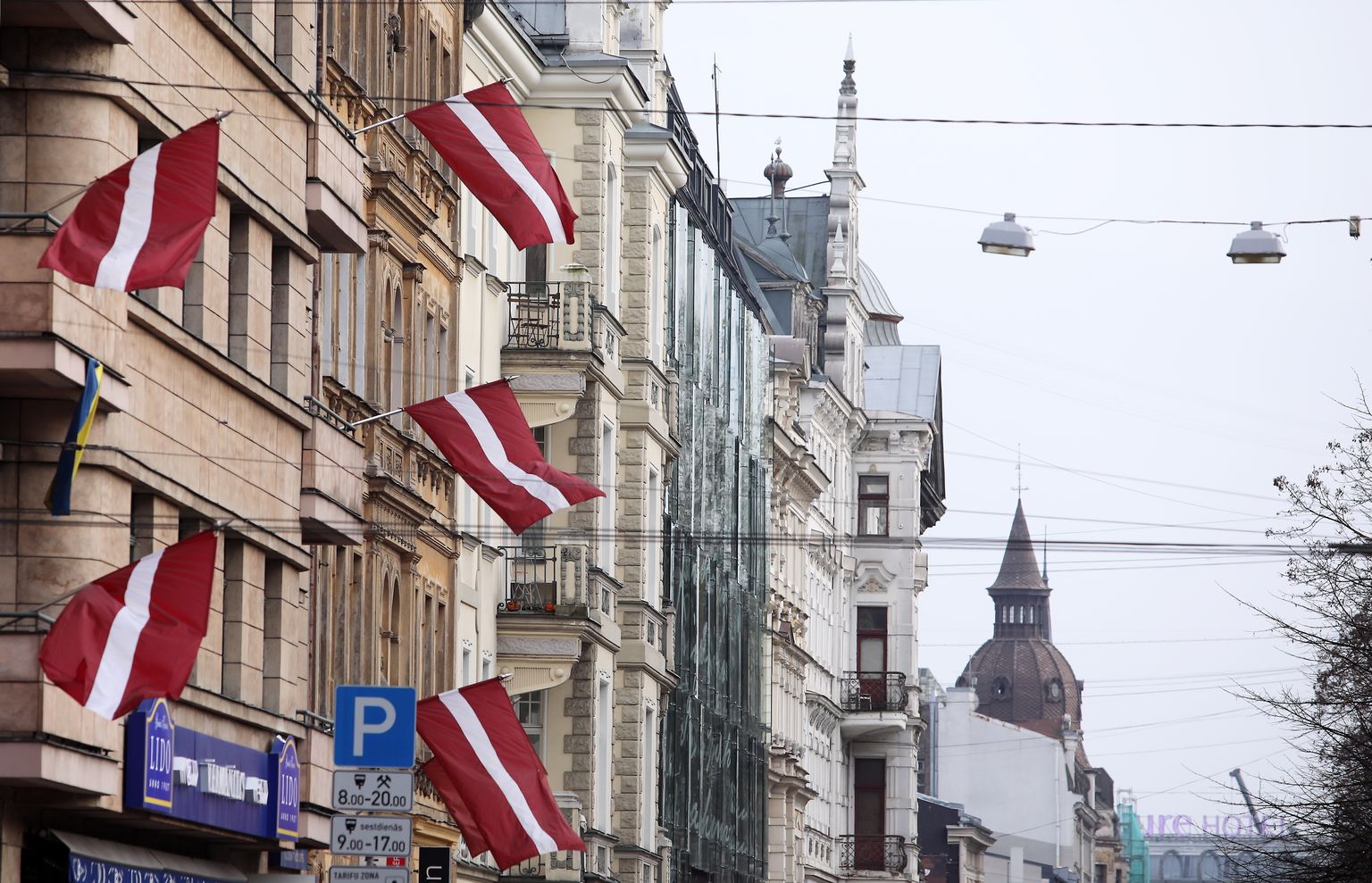 Латвийские флаги в Риге.