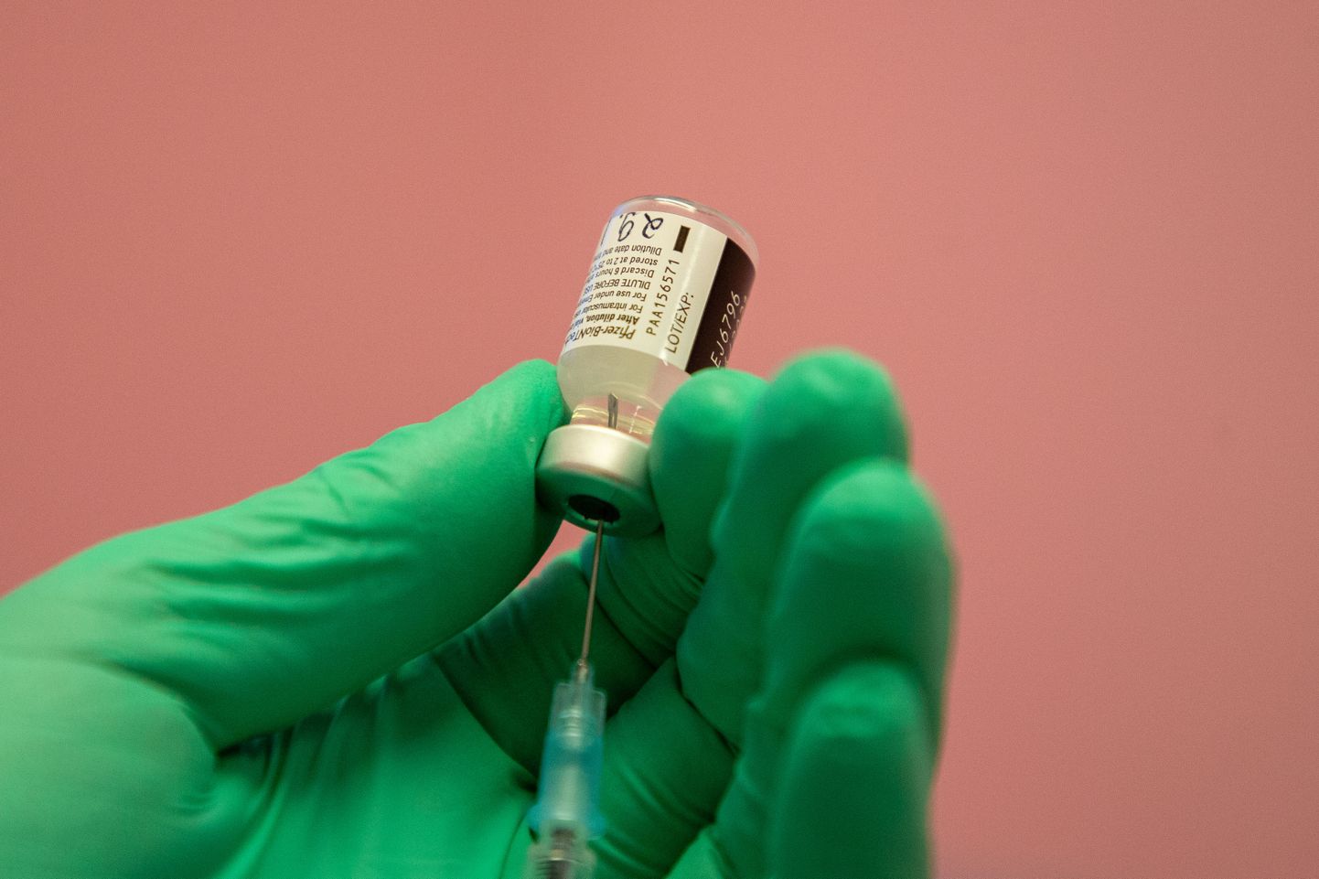 Vaktsineerimisi on tehtud 35 492 inimesele, kellest 17 376 on saanud mõlemad doosid.