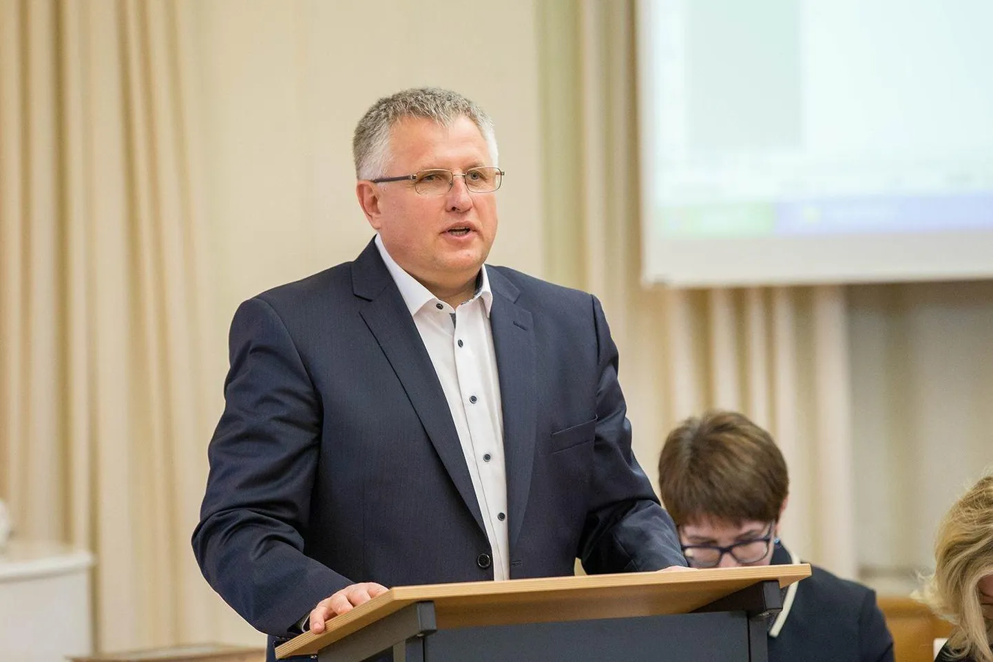 Pikka aega Roosna-Alliku valla- ja Paide linnavolikogu juhtinud Aivar Tubli jätab eelolevad valimised vahele.