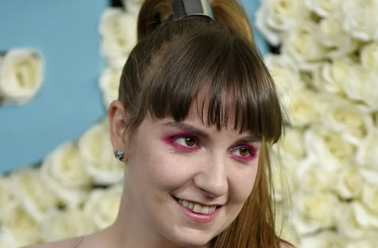 Лена Данэм