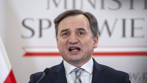 Polijā apsūdzētais bijušais tieslietu ministrs Zjobro manīts ASV