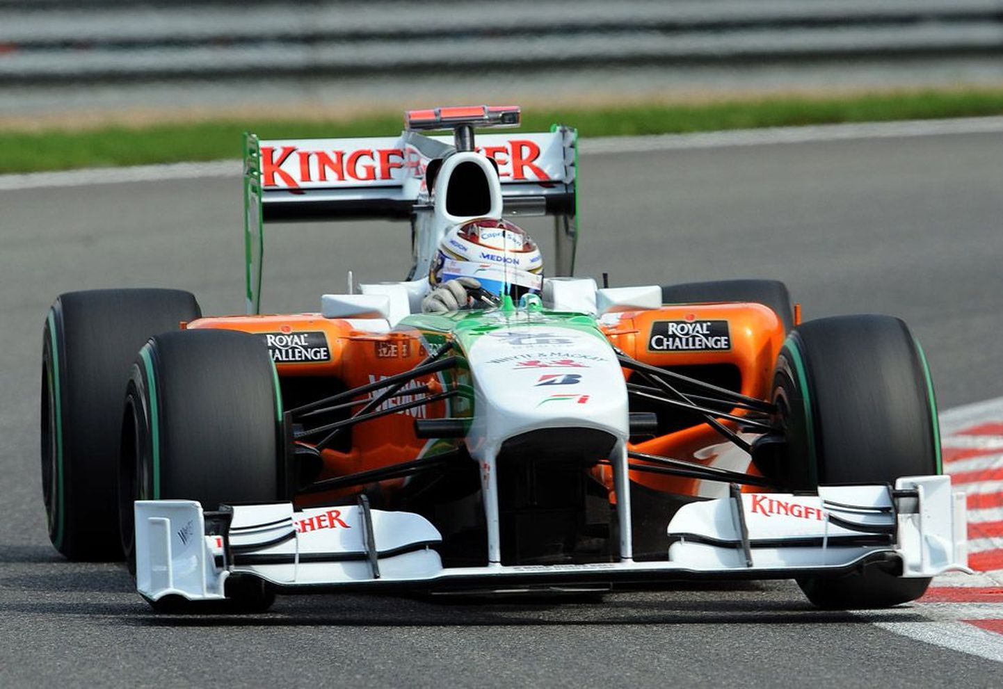 Adrian Sutil Force India roolis.