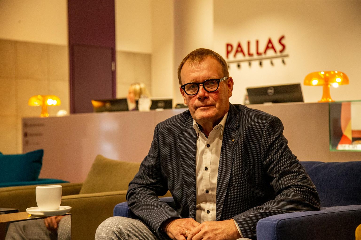 Pallase hotelli juht Verni Loodmaa ütles eile, et Eesti riik peaks käituma sarnaselt põhjanaabritega ja tulema ettevõtetele appi, sest muidu kannatab kogu riigi konkurentsivõime.